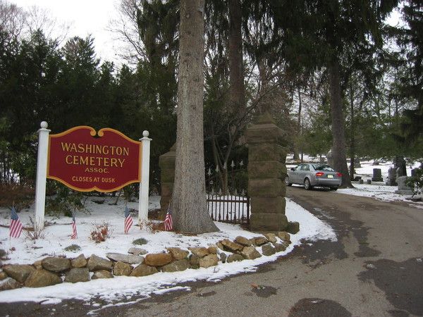 Washington Cemetery Welcome Sign